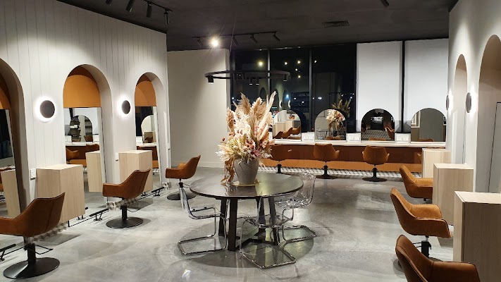 Unique Artist Hair & Beauty