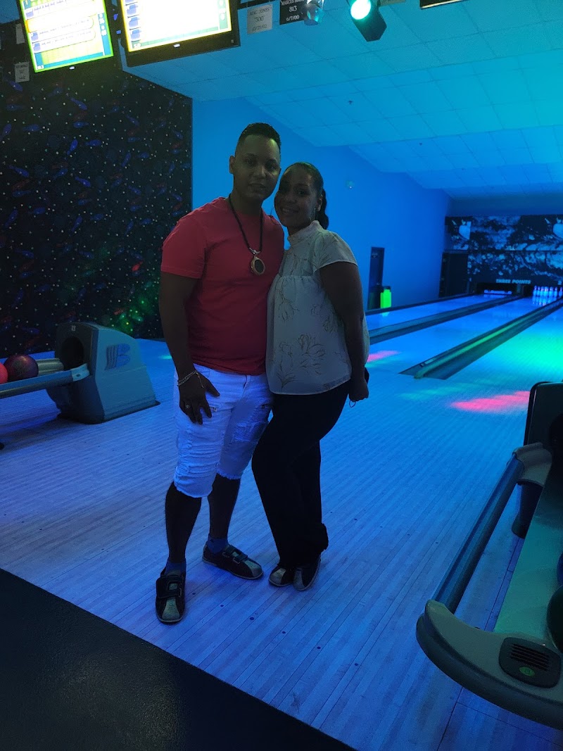 Three Point Bowling photo 10