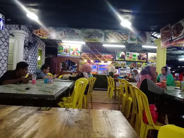 Restoran Miss U Thai Food - Photo 1