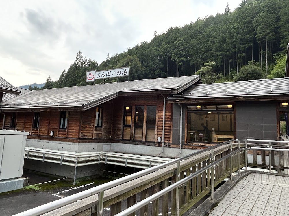 塔の岩オートキャンプ場
