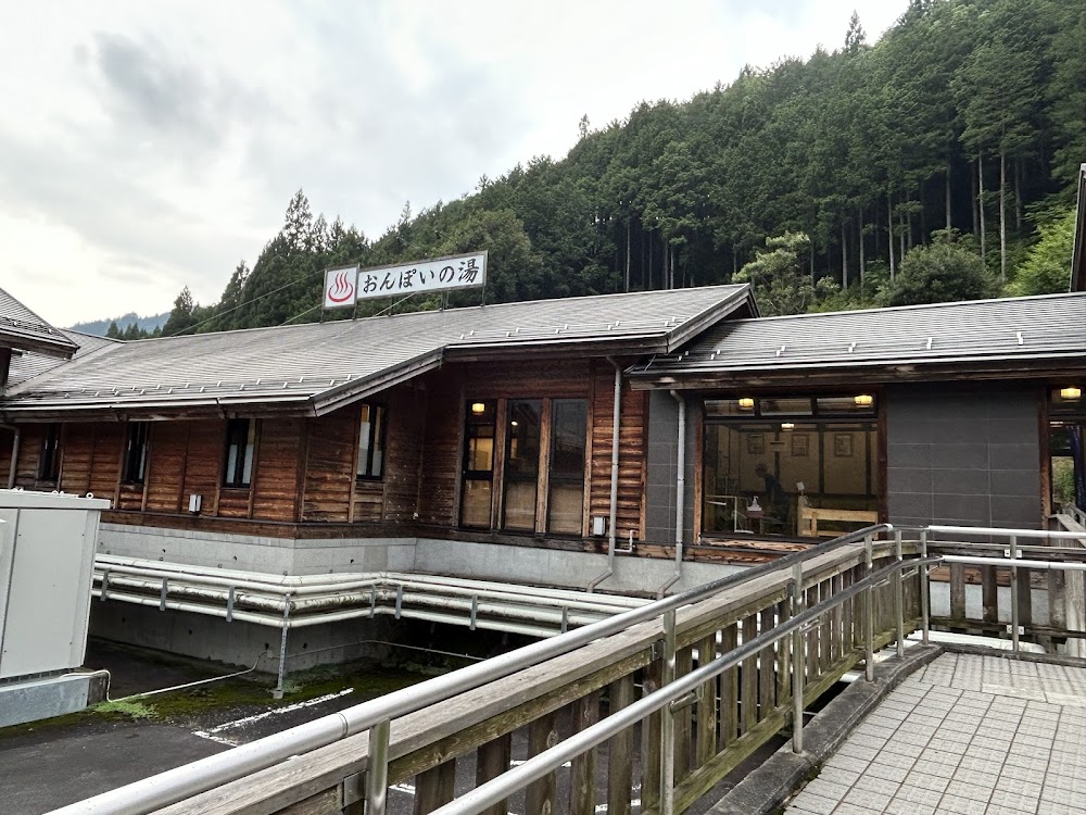 塔の岩オートキャンプ場