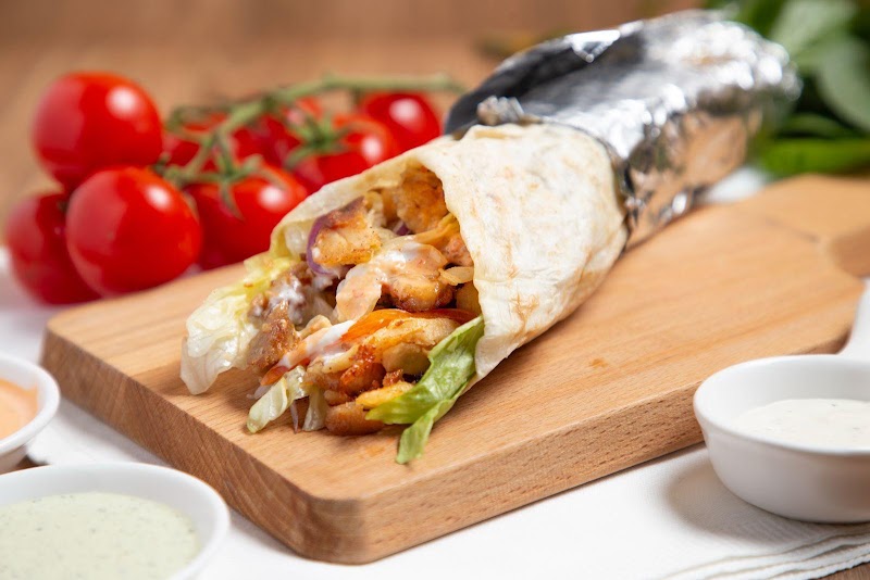 Mama Munchies HK Kebab Pizza photo 2