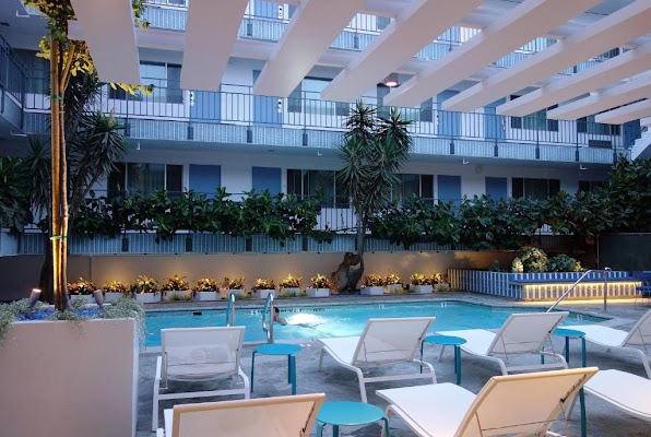 Beverly Laurel Hotel at West Hollywood