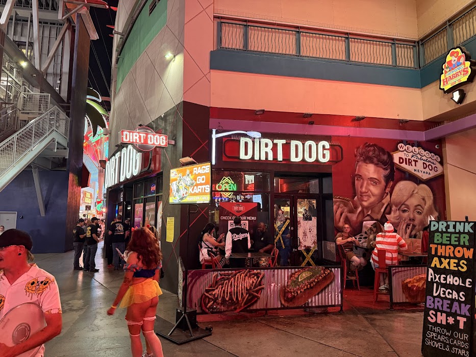 Dirt Dog - Fremont fotoğraf 1