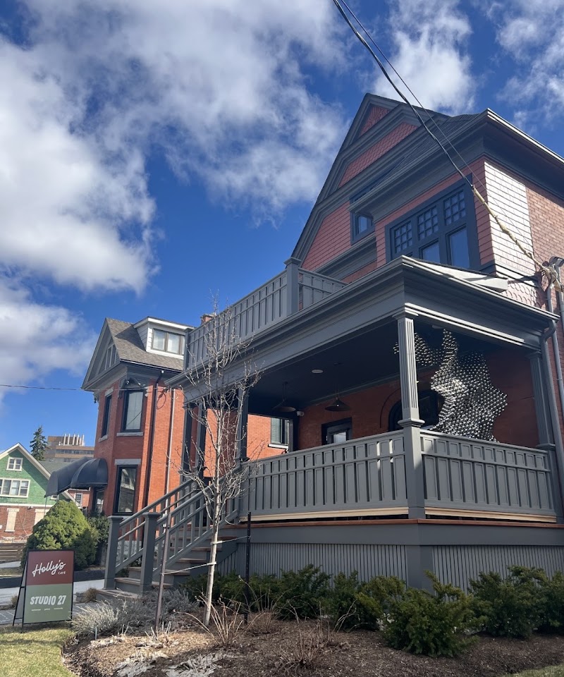 Holly's Neighbourhood Cafe & Bar photo 4