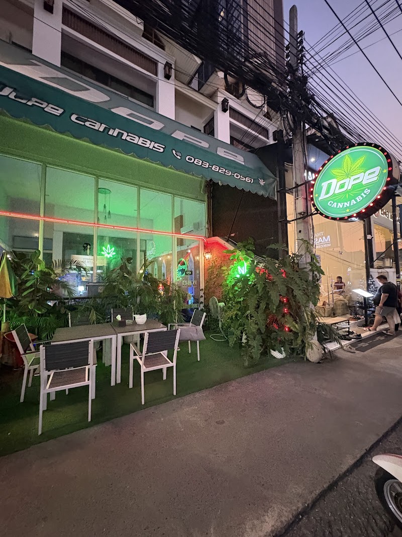 Pothole Cafe Bar Dispensary