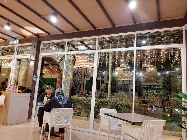 Mohd Chan by the Garden