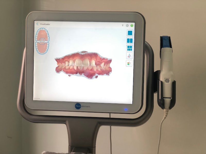 Dra. Valderez Rossi - Invisalign Top Doctor