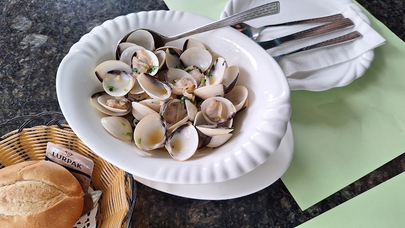 Ali Curry House photo 2