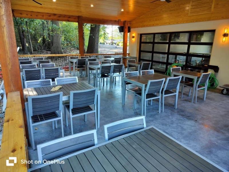Moondog Pub & Grub