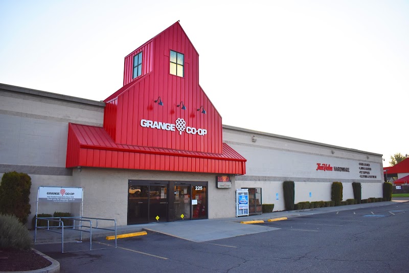 Grange Co-op - Photo 2