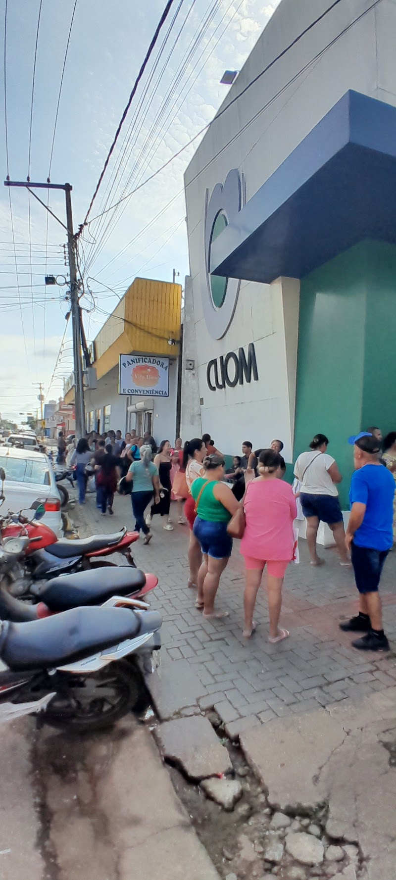 CLIOM - Clínica Odontológica Moderna - foto 4