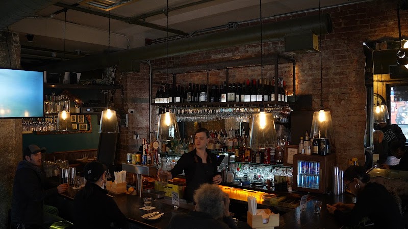 Charlies Bar & Kitchen photo 2