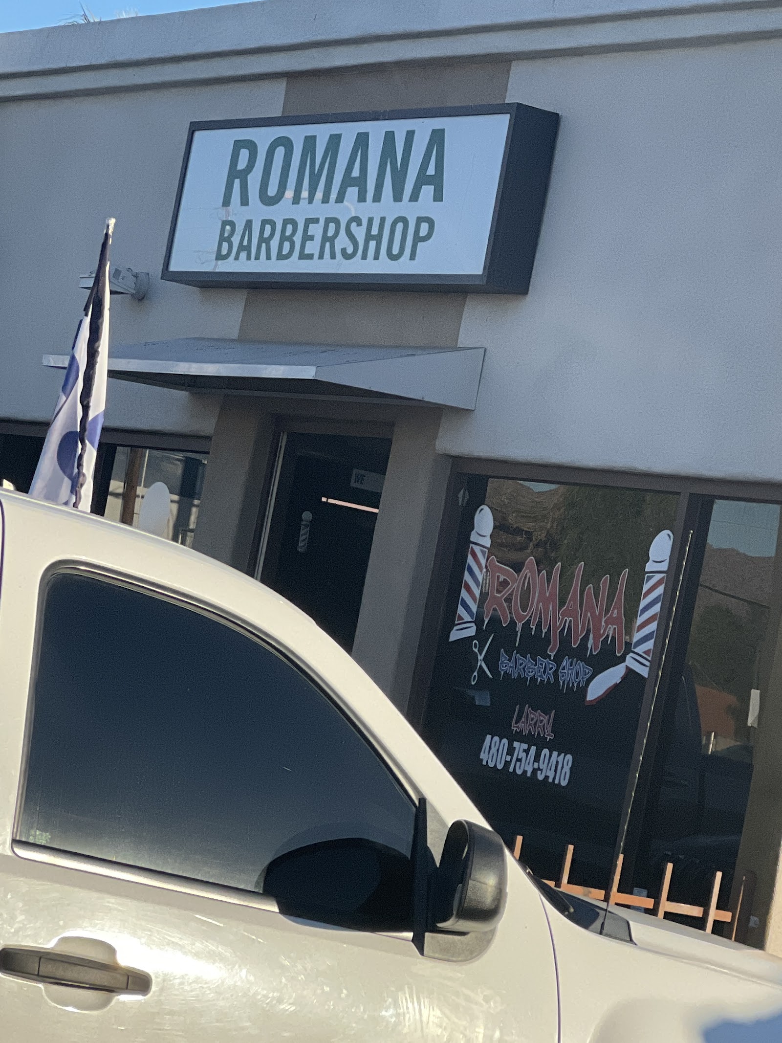 Romana of Barbershop photo 3