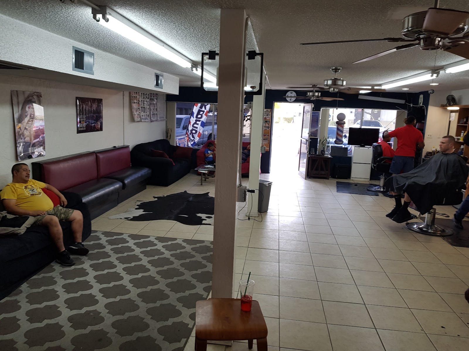 Romana of Barbershop photo 4