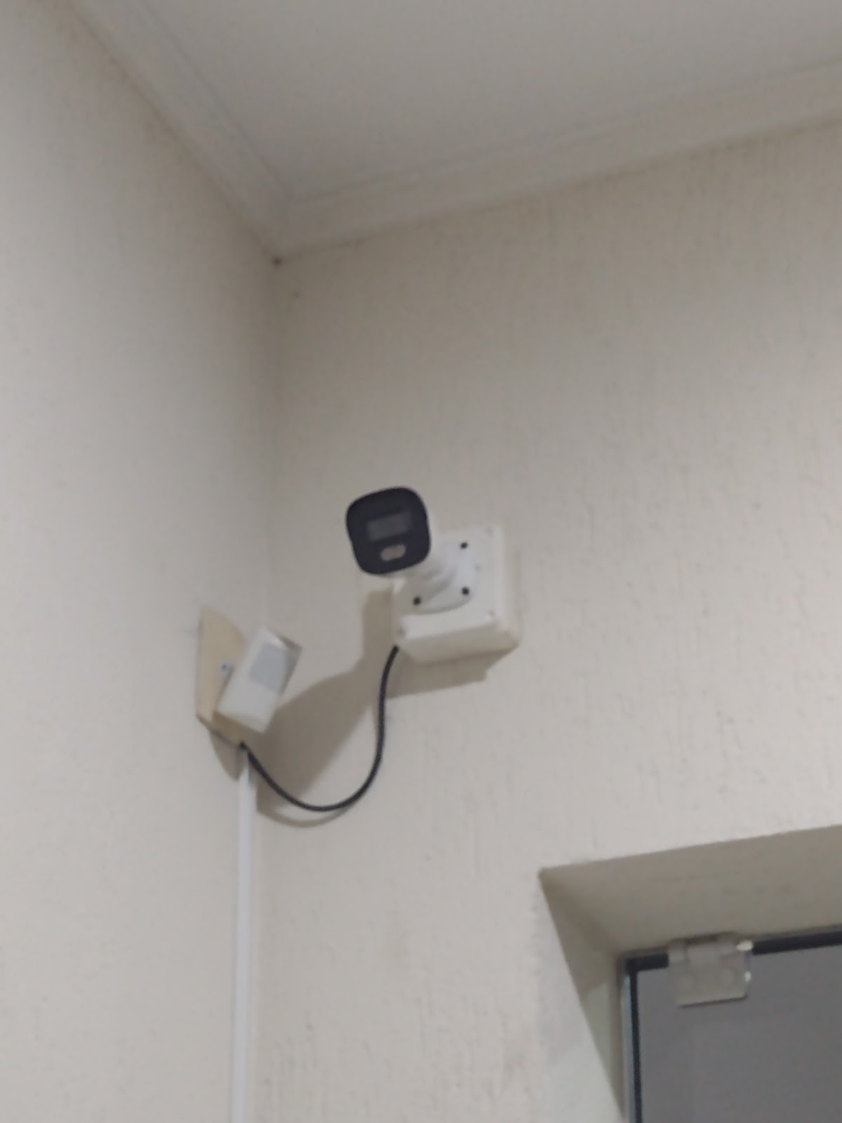 MAGNATEC Prestação de serviços . Eletricista predial e residencial, serviços de automação de portões interfornia ,