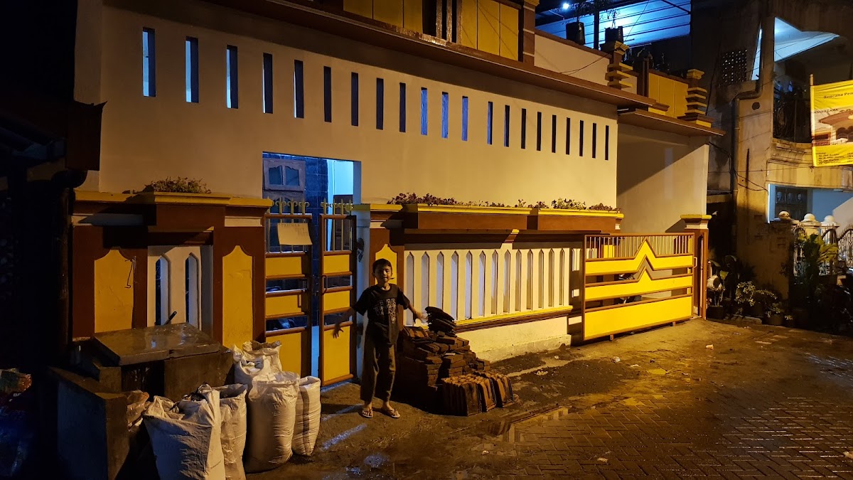 Kos Putra Inyong Gubeng Jaya SR No 23 Surabaya