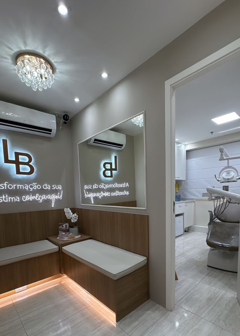 Dra. Larissa Bastos - LB Odontologia Especializada