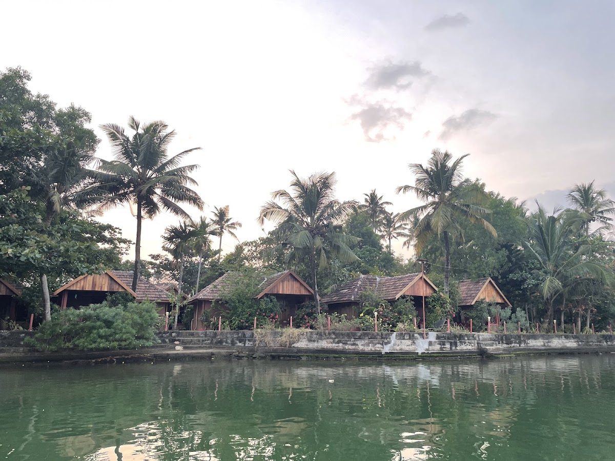 Ayushkamy Ayurveda and Yoga Retreat