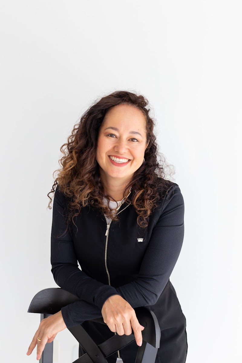 Dra. Vivianne Sato | Dentista na Av. Paulista