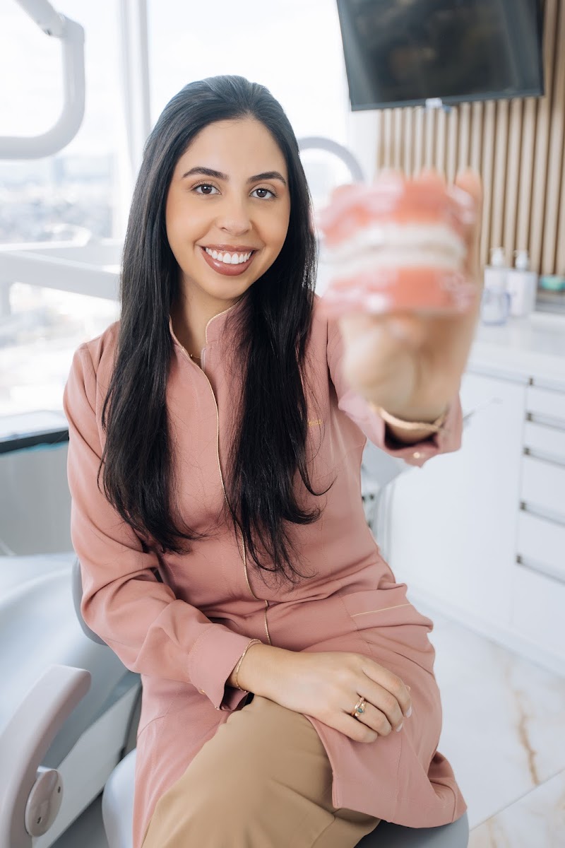 Dra. Marcelle Madeira Odontologia - foto 3