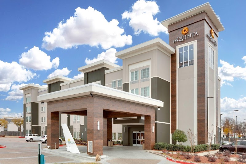 La Quinta Inn & Suites by Wyndham Dallas Love Field