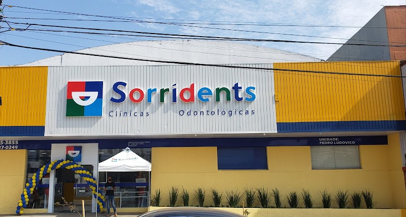 Sorridents Pedro Ludovico: Clínica Odontológica, Clareamento Dental, Periodontia em Goiânia GO - foto 4