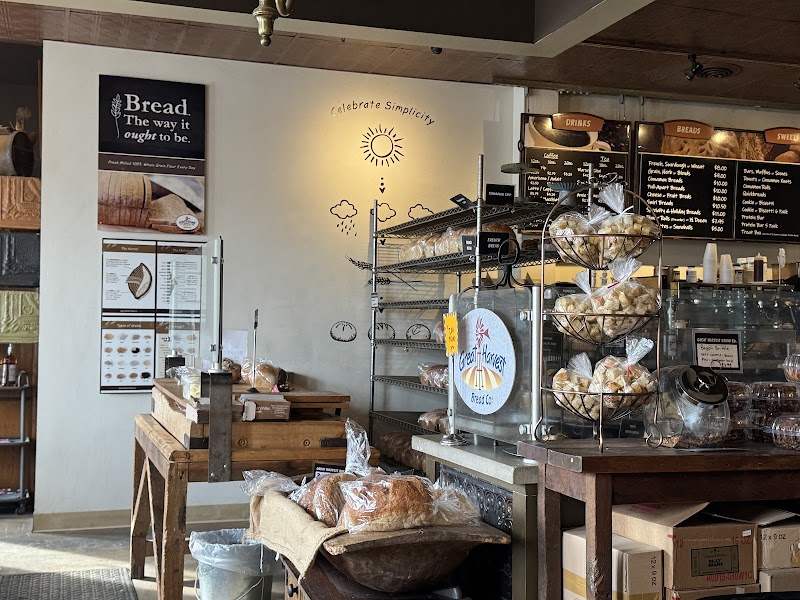 Great Harvest Bread Co. - Bakery & Cafe, Delafield photo 3