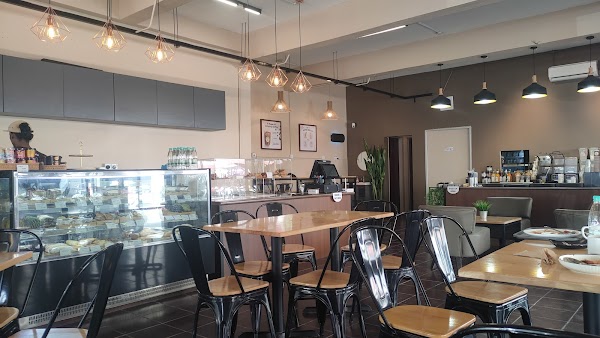 Botanical Cafe Jempol - Photo 1