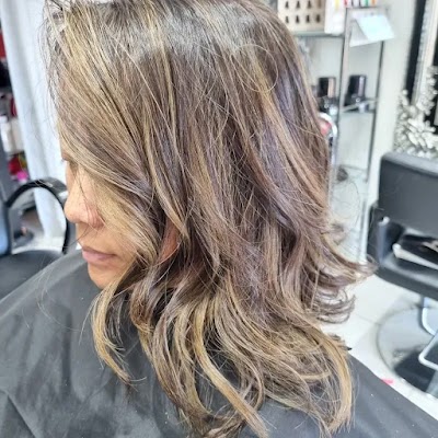 Jana's House of Hair photo 2