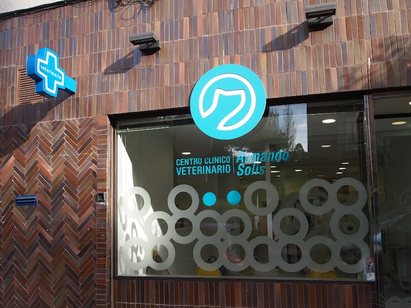 Centro Clínico Veterinario Dr. Armando Solís