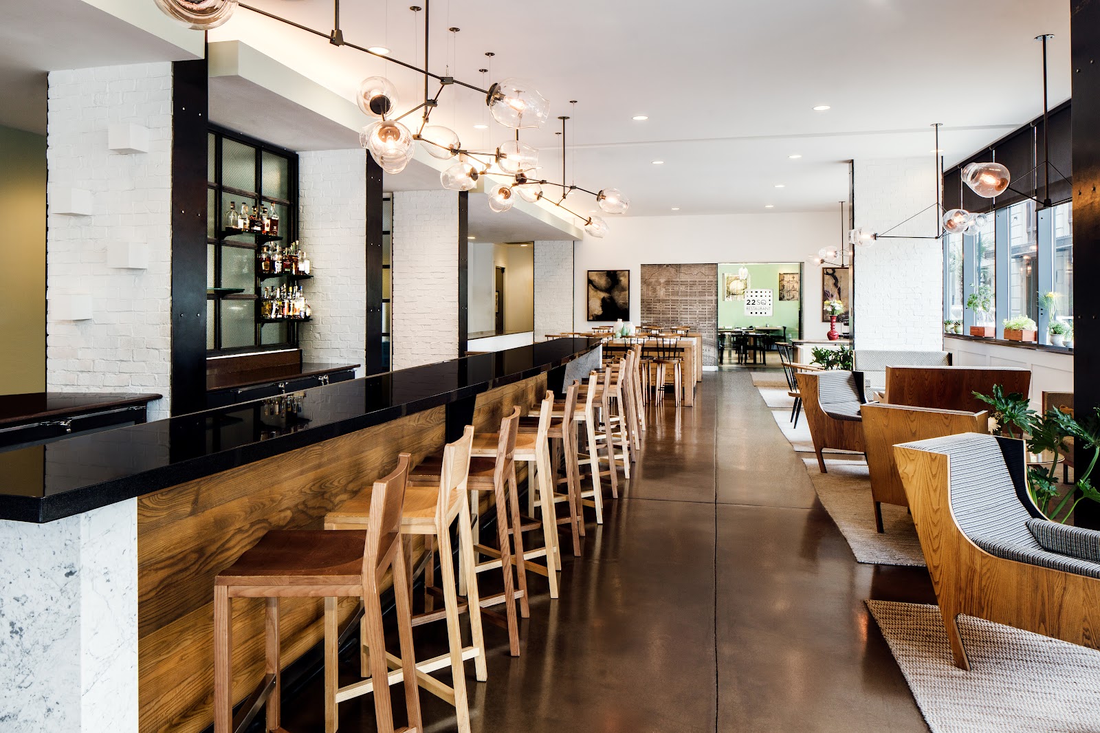 22 Square Restaurant & Bar