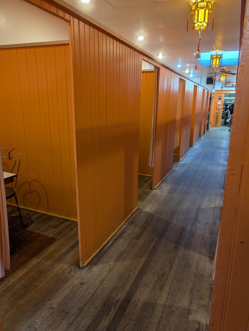 Pekin Cafe and Lounge Inc. photo 3