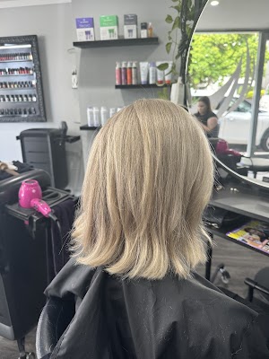 The Style Guide Hair & Beauty photo 3