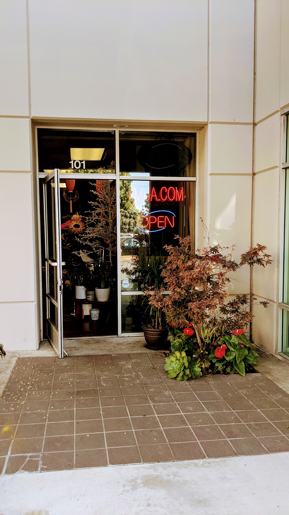 HB Florist-Queen's Flowers: Google Places image 1