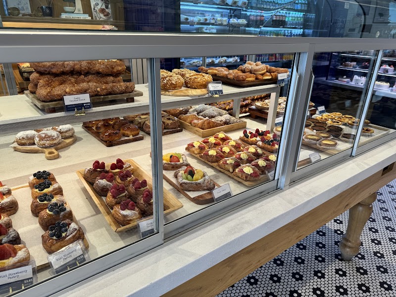 Paris Baguette photo 2