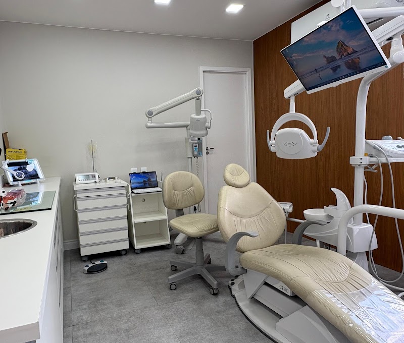 Poschinger Faria Odontologia