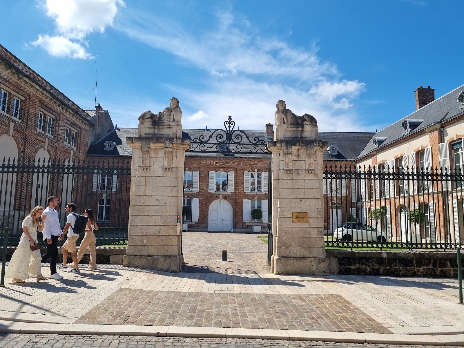 Best Dog-Friendly Hotels in Champagne, France