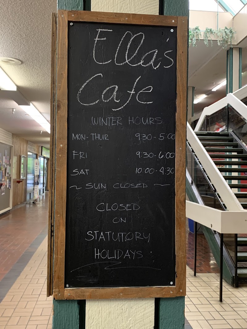 Ella's Café photo 3