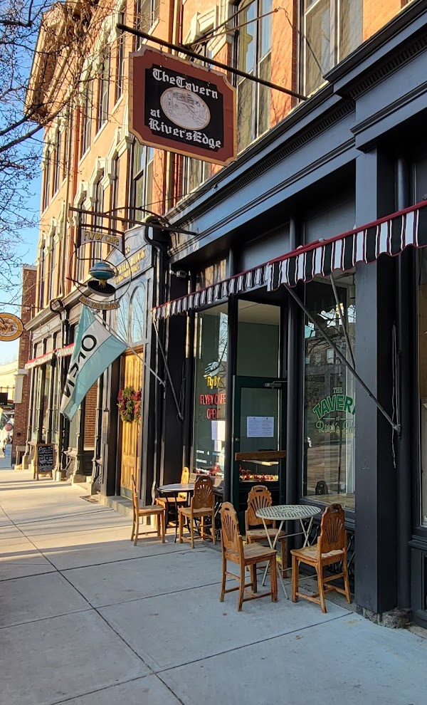 River’s Edge Grille & Tavern