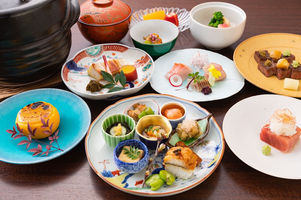 日本料理　初音屋