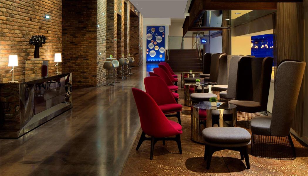 Radisson Blu Aqua Hotel Chicago, dog-friendly hotel, photo 5