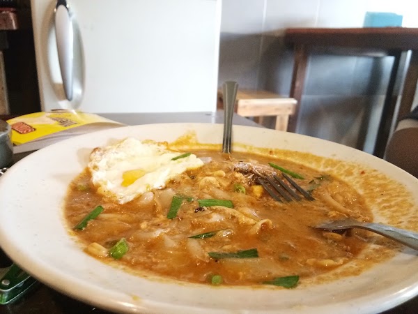 R Seven Cafe - Photo 1