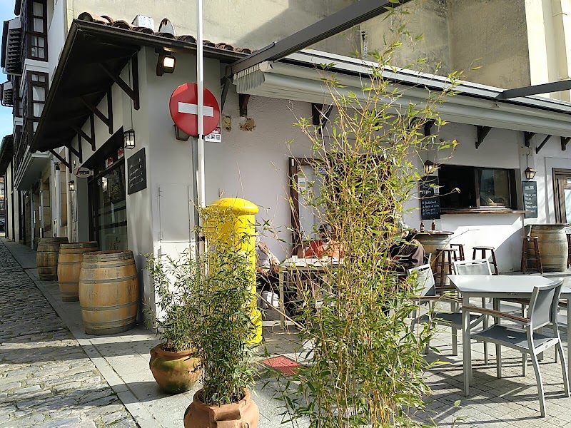 TABERNA LA BOLERA - Bar de picoteo - COMILLAS