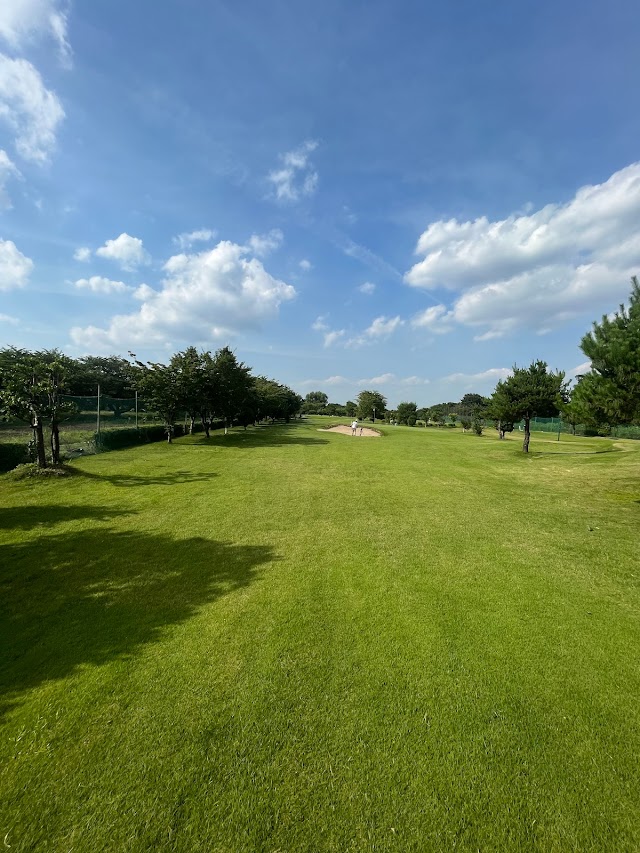 Sayama Riverside Golf Course - Photo 1