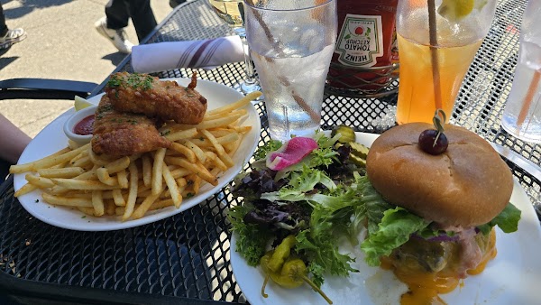 Photo of Napa Valley Burger Company