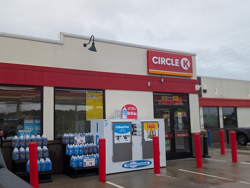 Holiday Stationstores photo 1
