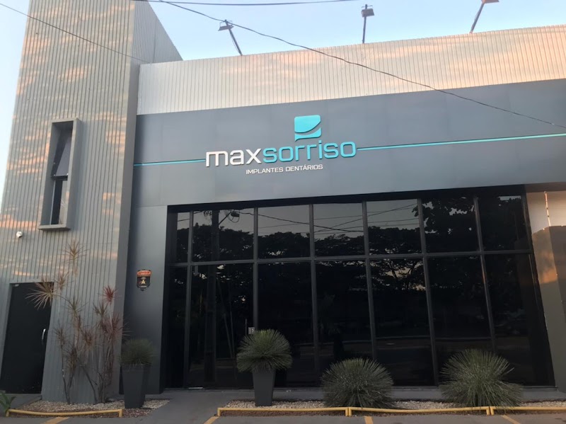 Maxsorriso Implantes Dentários | Goiânia - GO