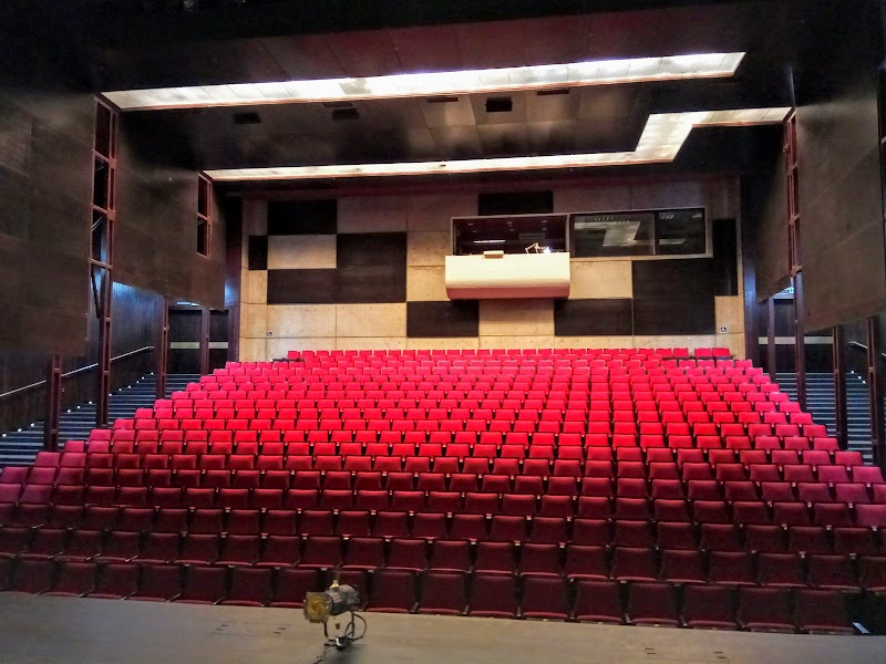 תמונה של היכל התרבות יבנה - אולם אירועים תרבות ובידור