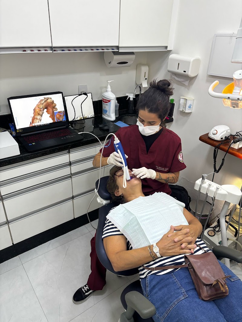 Dra. Marcela Fróes | Implantes dentários no Rio de Janeiro - foto 2